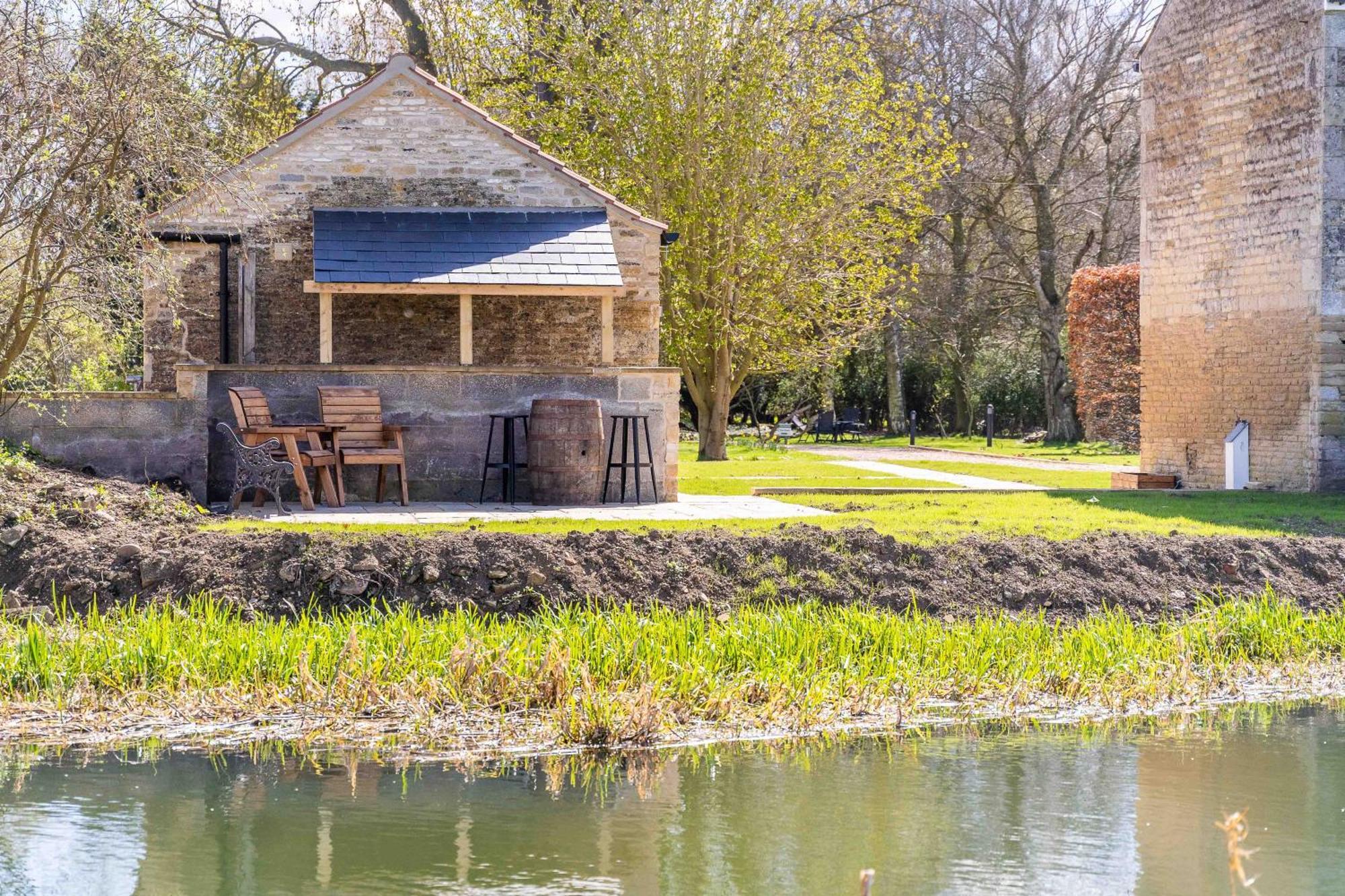 Fletland Mill And Holiday Hamlet - 18Th Century Watermill, In Stunning Location Near Stamford Villa Room photo